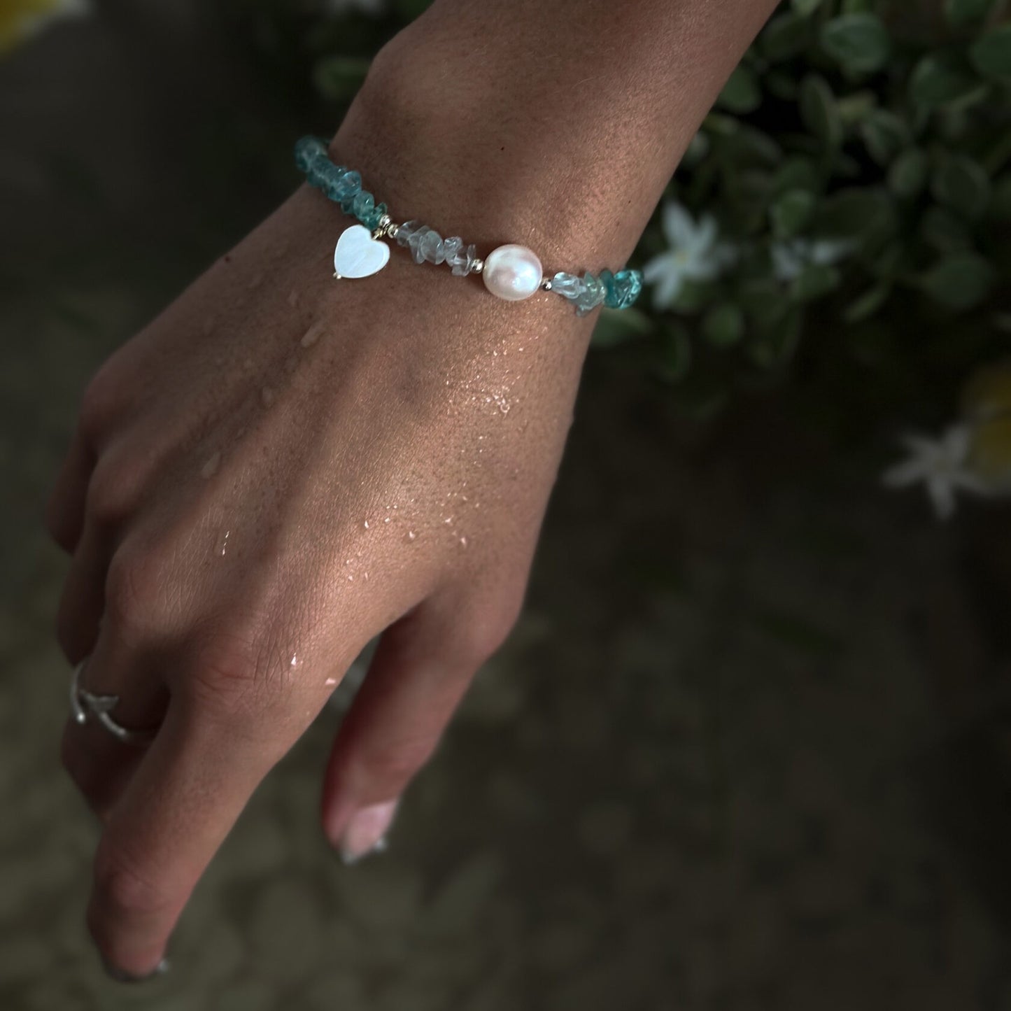 Design your individual crystal bracelet