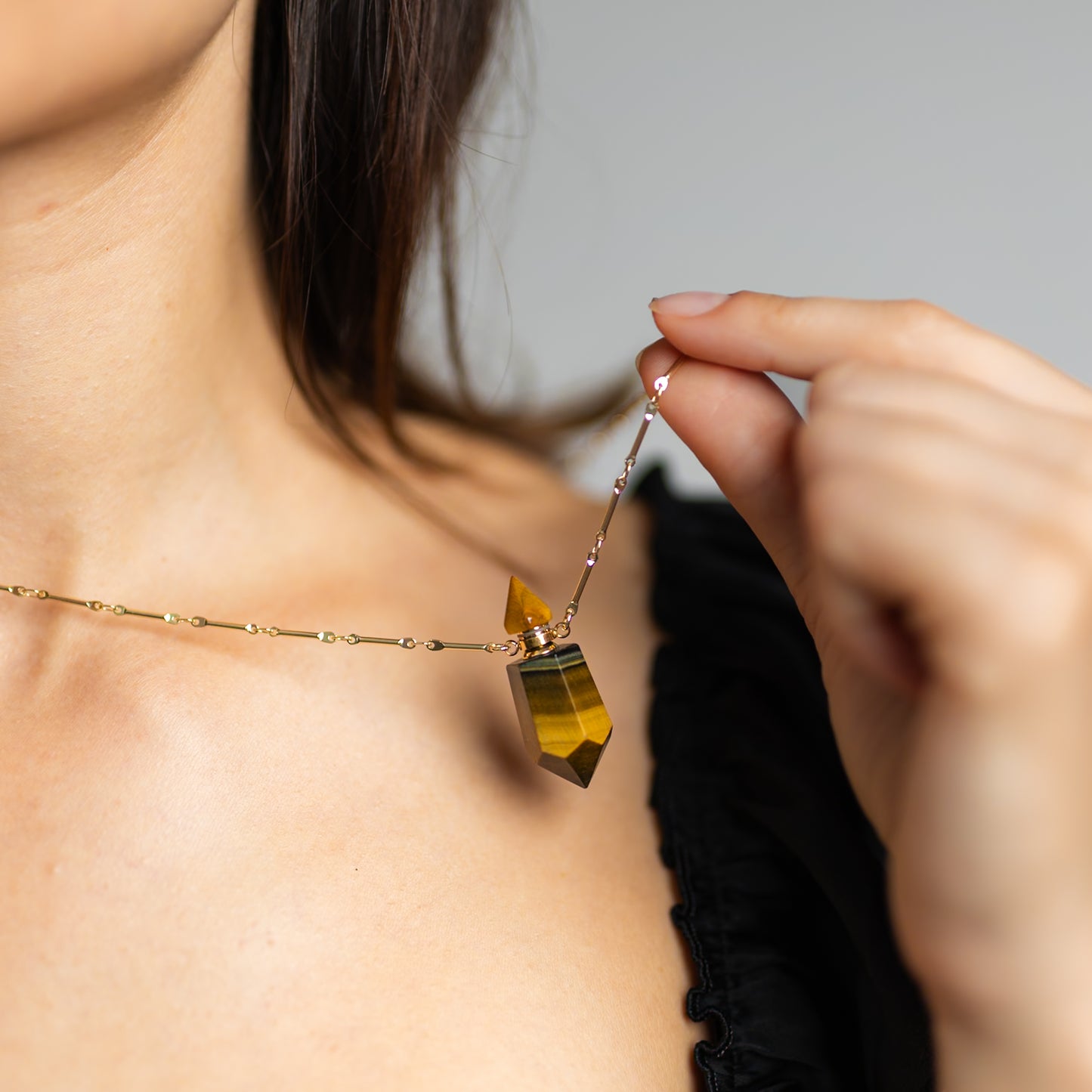 Perfume bottle necklace - Tiger's eye (pointed)