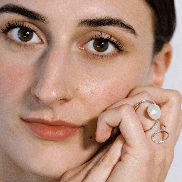 LULU Ring – Silver with Pearl